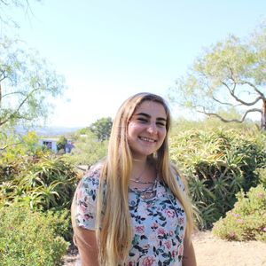 Meet your Posher, Caitlin